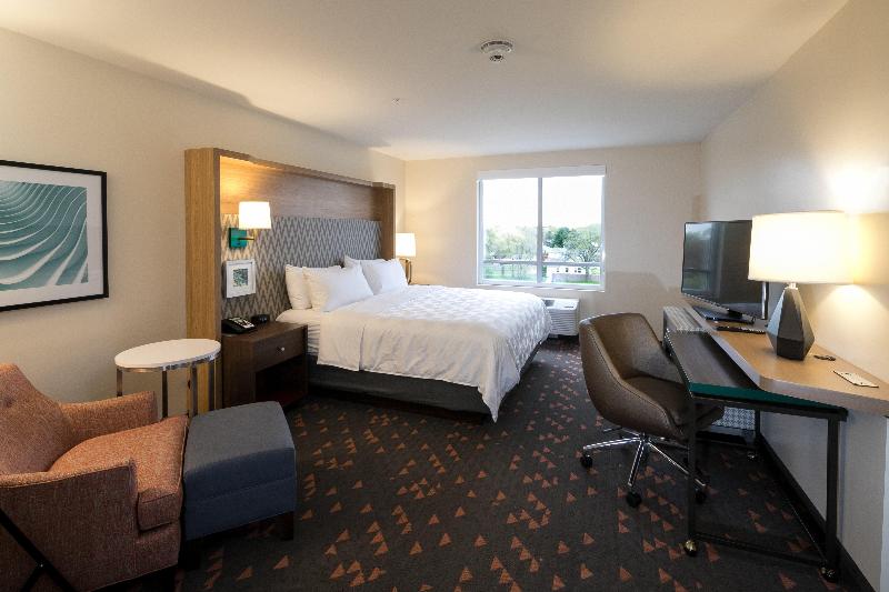 Holiday Inn & Suites Mount Pleasant By IHG photo 20