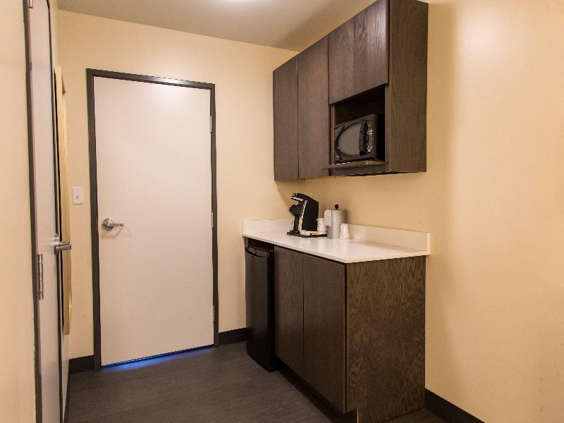 Holiday Inn & Suites Mount Pleasant By IHG image