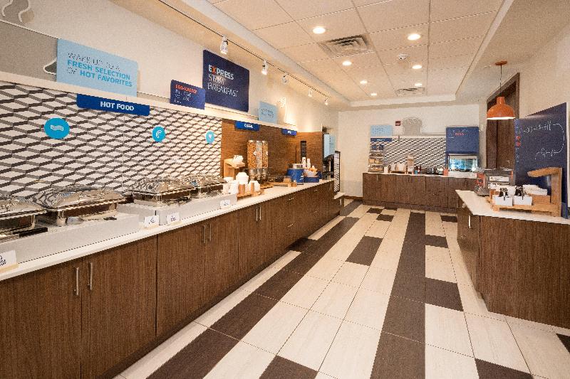 Holiday Inn Express & Suites Portage image