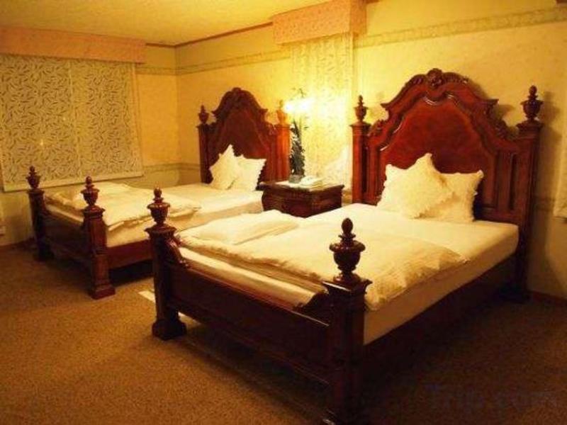 Petit Hotel Corinthian image 9
