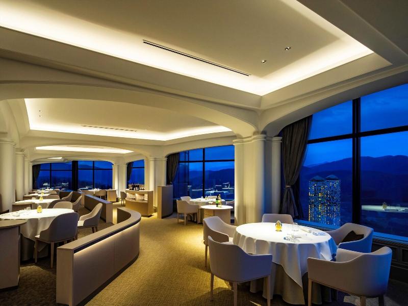 Hoshino Resorts Risonare Tomamu
