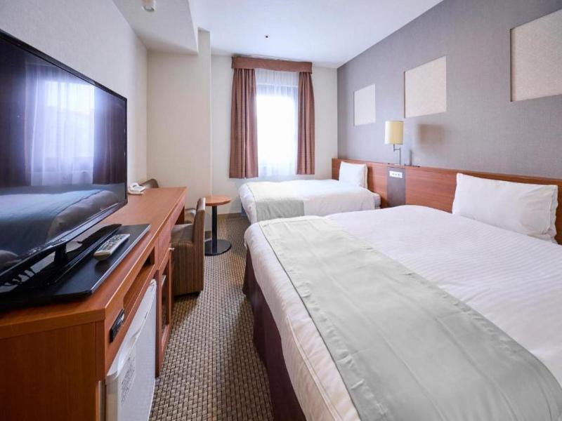 Vessel Inn Yachiyo Katsutadaiekimae image