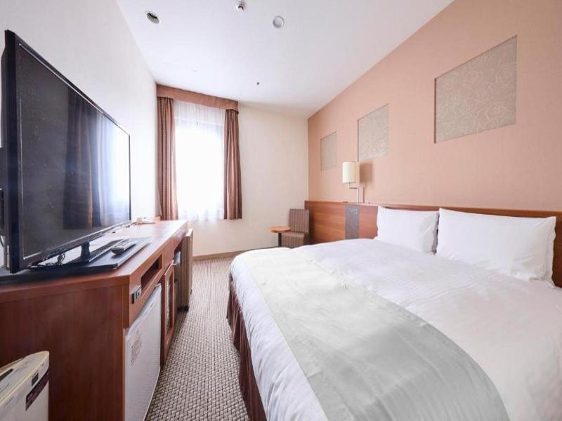 Vessel Inn Yachiyo Katsutadaiekimae image