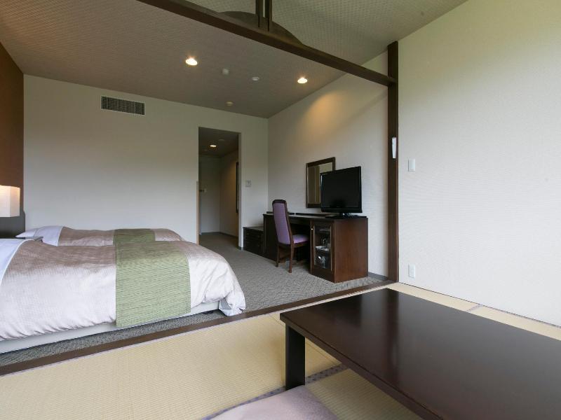 Sky Park Hotel image
