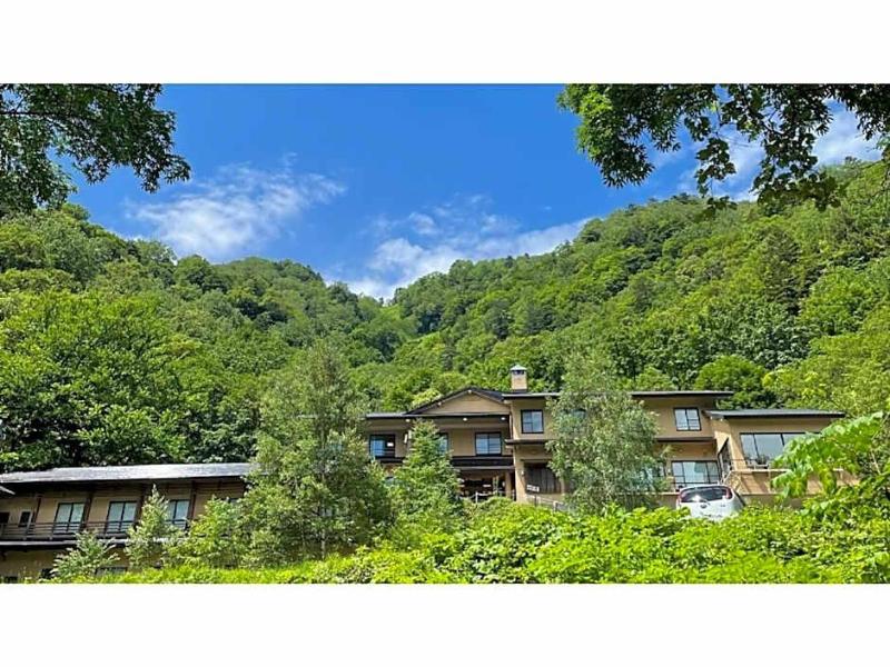 Nakanoyu Onsen Ryokan image