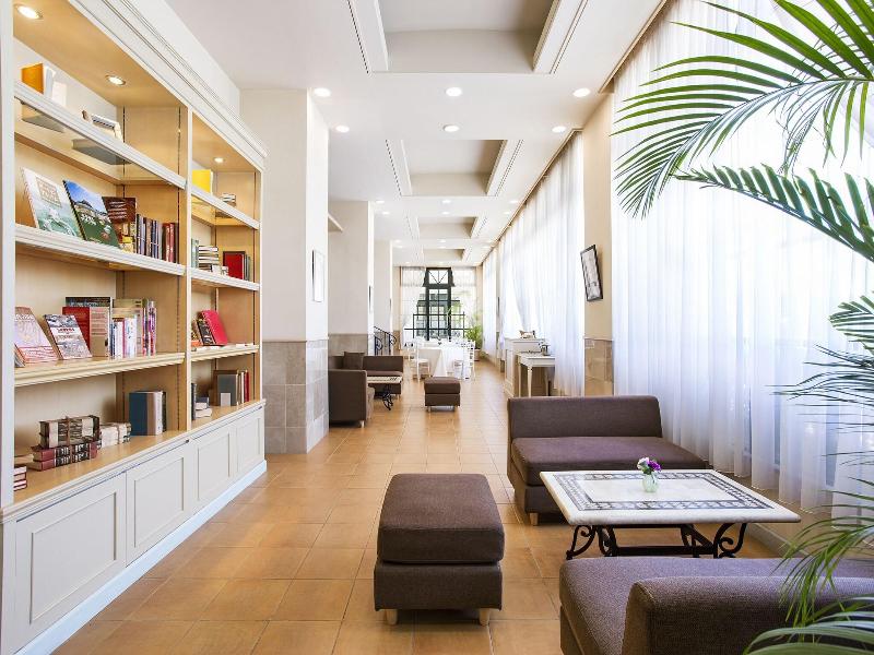 Luke Plaza Hotel image