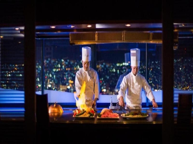Luke Plaza Hotel image