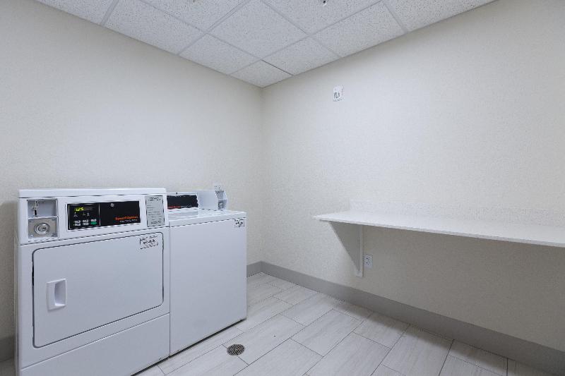Holiday Inn Express and Suites San Marcos South image