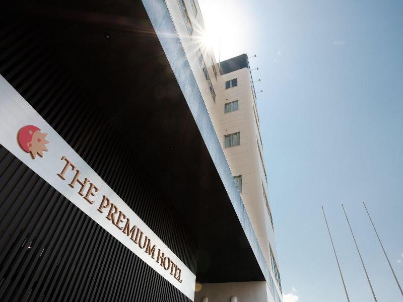 The Premium Hotel In Rinku image