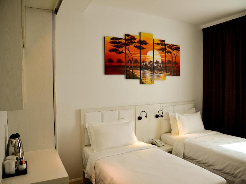 Pine Garden Hotel image