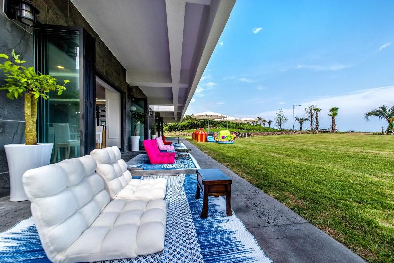 Sun & Moon Resort image