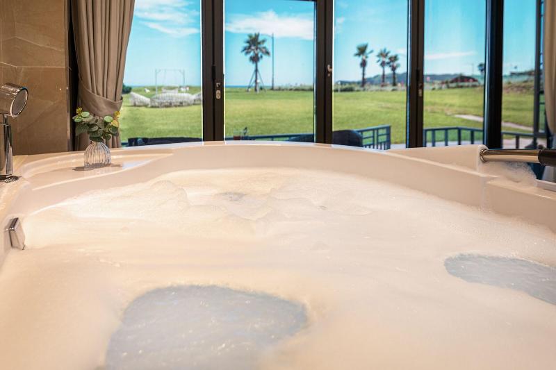 Sun & Moon Resort image