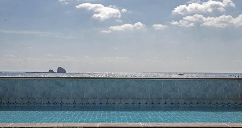 Sun & Moon Resort image