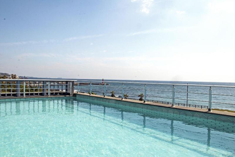 Sun & Moon Resort image