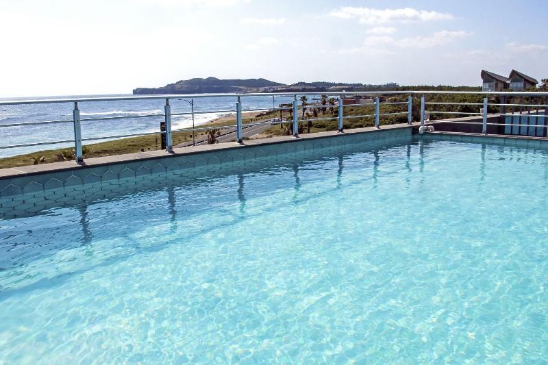 Sun & Moon Resort image