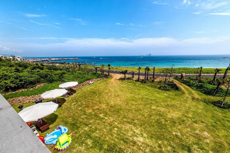 Sun & Moon Resort image