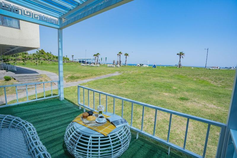 Sun & Moon Resort image
