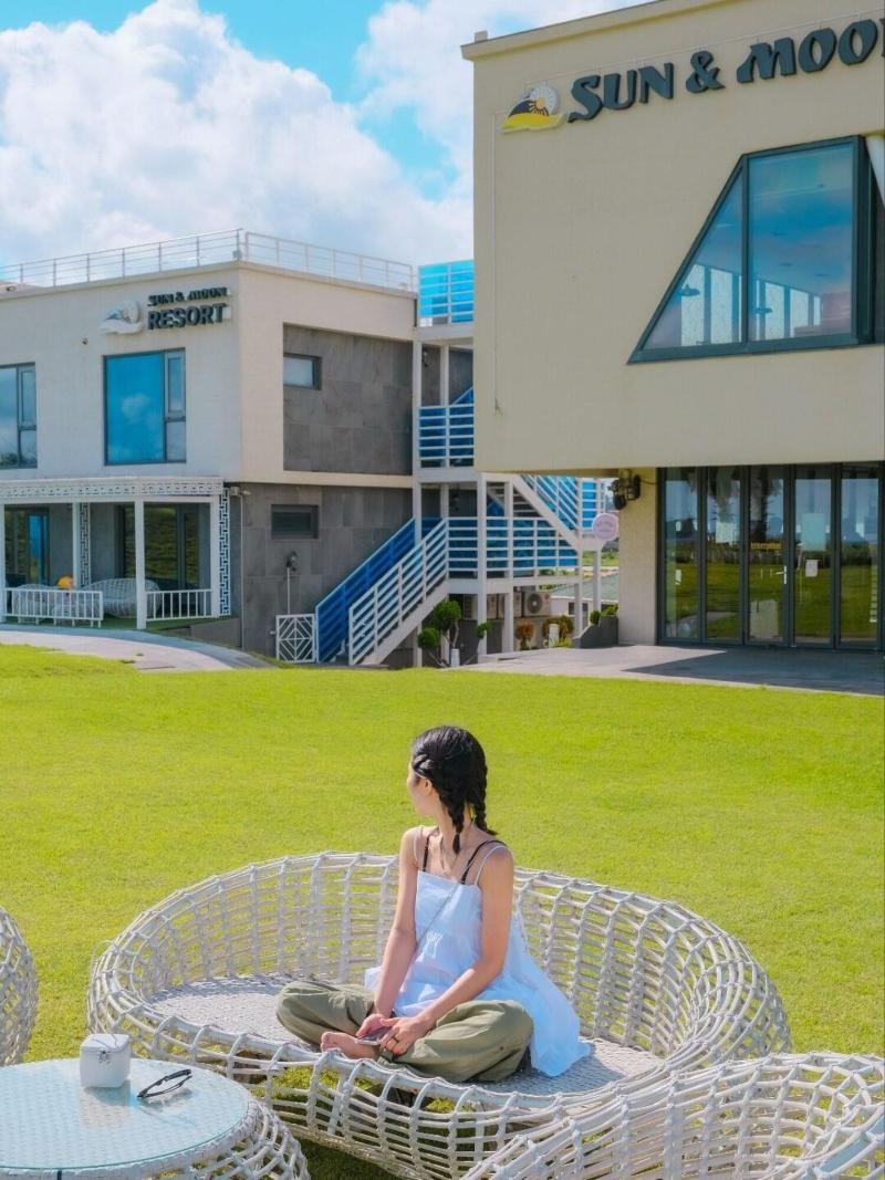 Sun & Moon Resort image