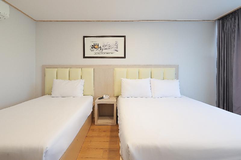 SHINSHIN HOTEL JEJU CITY image