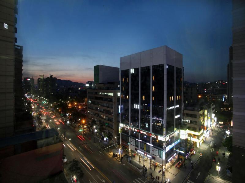 Kstar Metro Hotel image