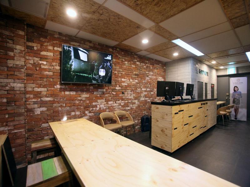 Kstar Metro Hotel image