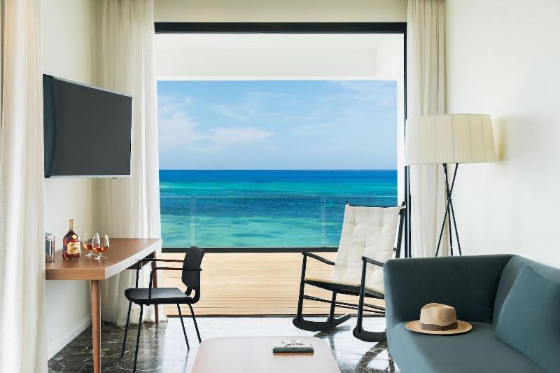 Excellence Oyster Bay image