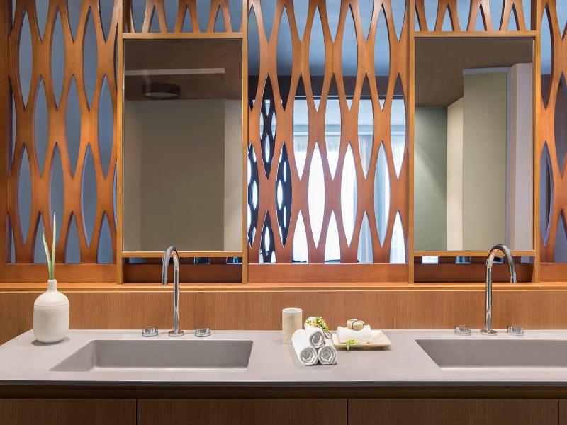 Excellence Oyster Bay image