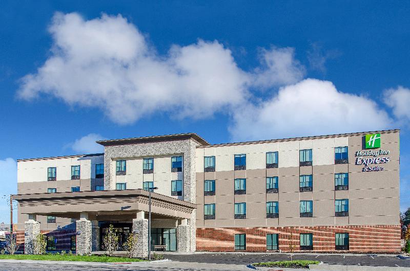 Holiday Inn Express & Suites Atchison By IHG image