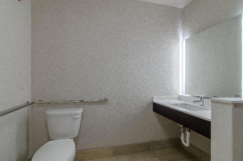 Holiday Inn Express & Suites Atchison By IHG image