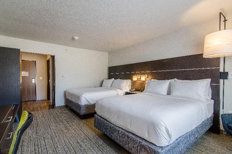 Holiday Inn Express & Suites Atchison By IHG image
