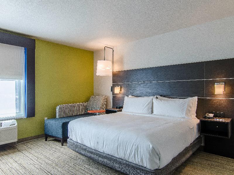 Holiday Inn Express & Suites Atchison By IHG image