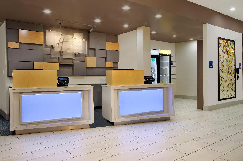 Holiday Inn Exp & Sts Brookshire - Katy Freeway image