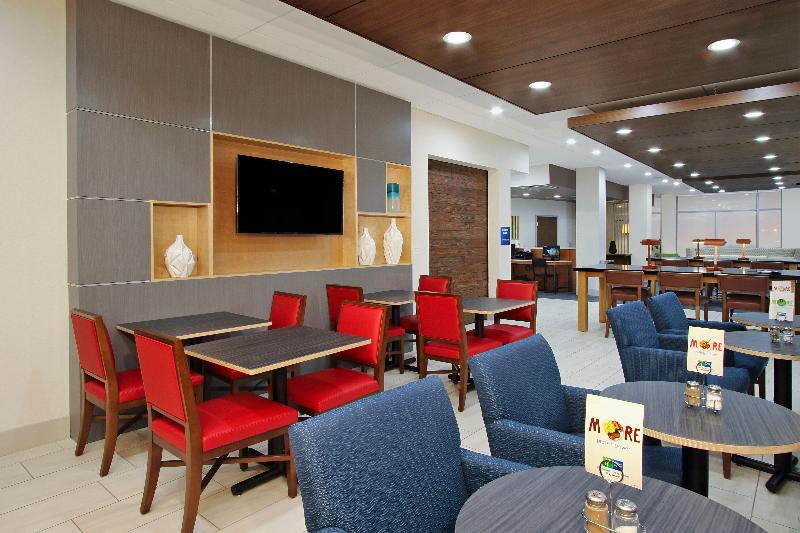 Holiday Inn Exp & Sts Brookshire - Katy Freeway image