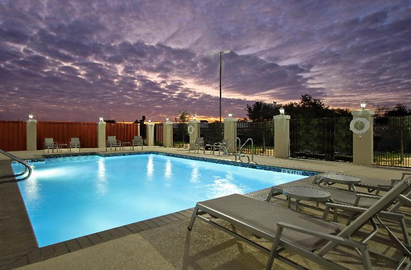 Holiday Inn Exp & Sts Brookshire - Katy Freeway image