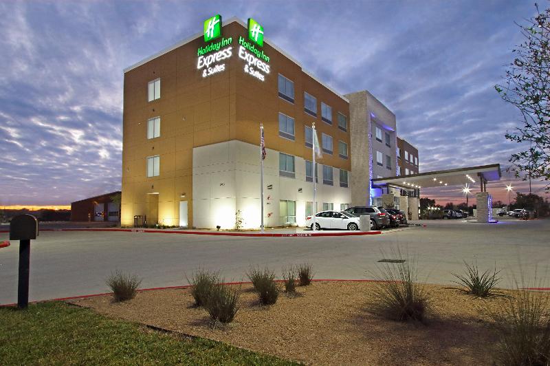 Holiday Inn Exp & Sts Brookshire - Katy Freeway image