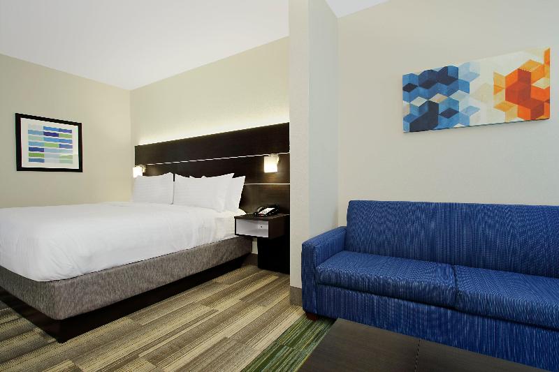 Holiday Inn Exp & Sts Brookshire - Katy Freeway image