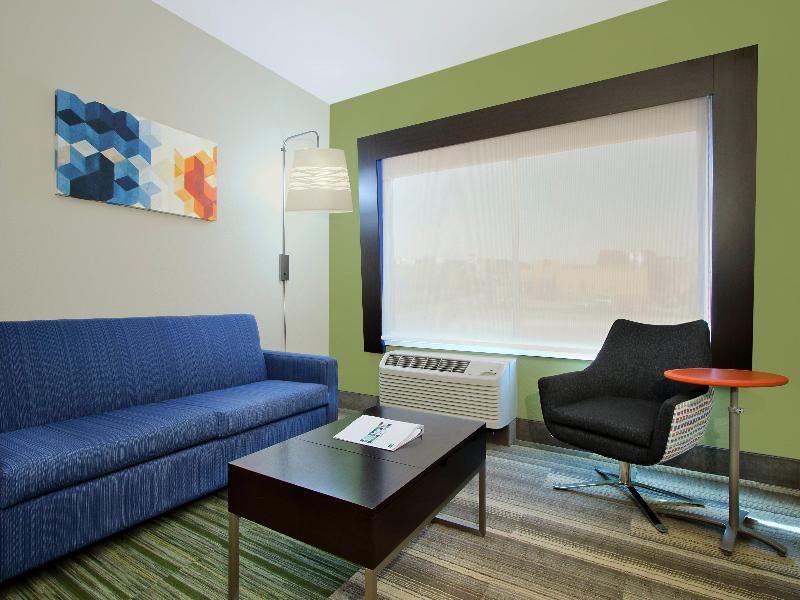 Holiday Inn Exp & Sts Brookshire - Katy Freeway image