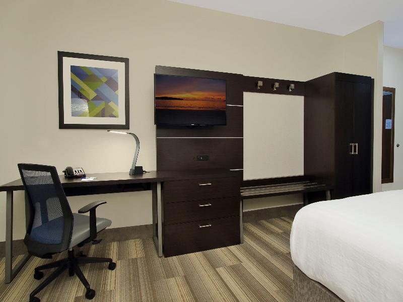 Holiday Inn Exp & Sts Brookshire - Katy Freeway image