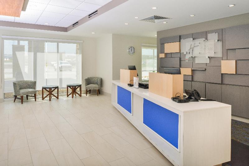 Holiday Inn Express & Suites Chadron image