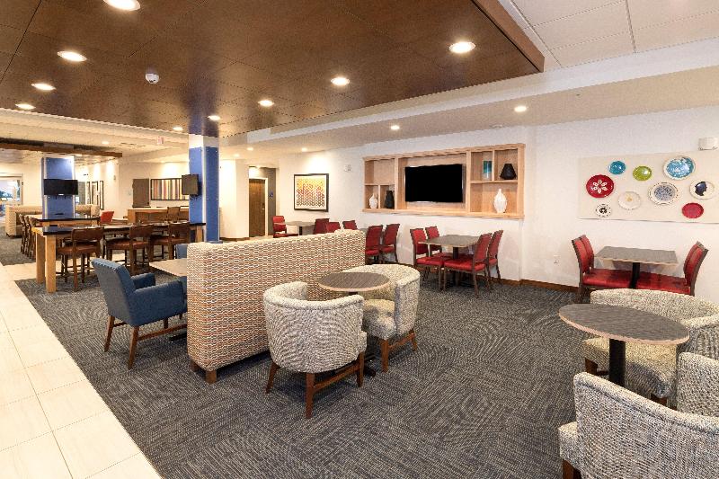 Holiday Inn Express & Suites Gaylord image