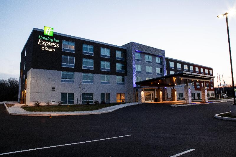 Holiday Inn Express and Suites Gettysburg image