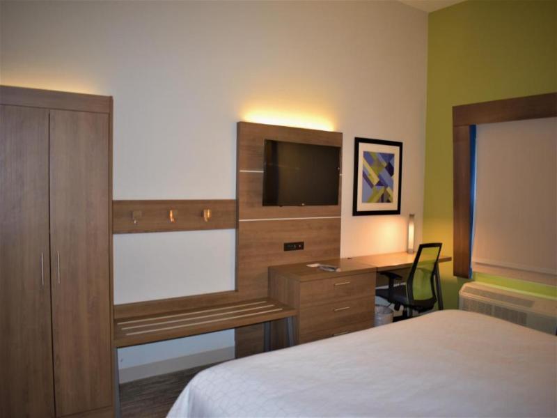 Holiday Inn Express and Suites Gettysburg image