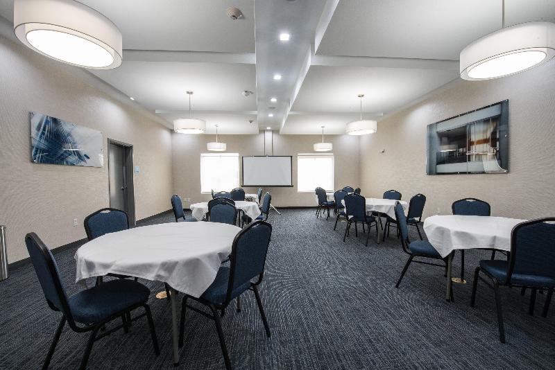 Holiday Inn Express Houston Hobby Airport Area image