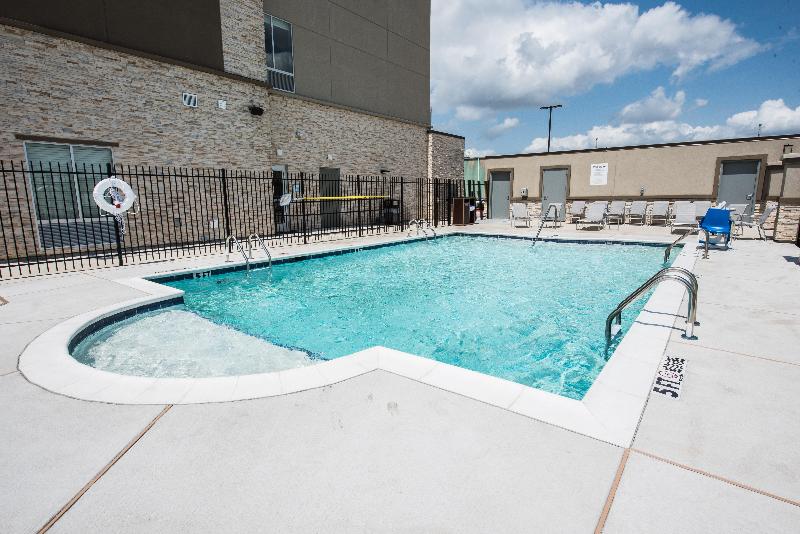 Holiday Inn Express Houston Hobby Airport Area image