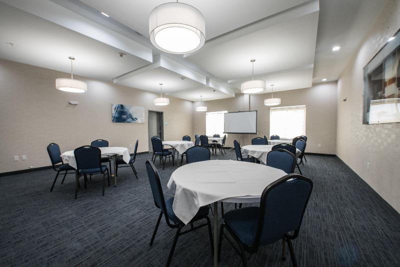 Holiday Inn Express Houston Hobby Airport Area image
