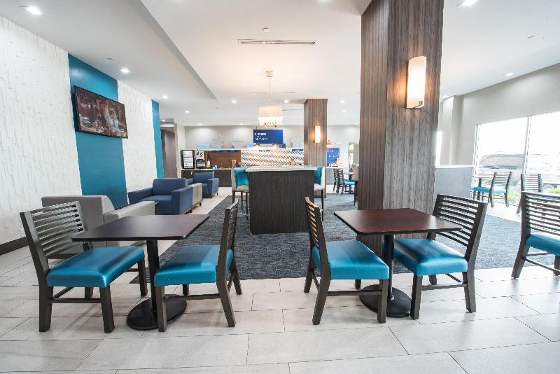 Holiday Inn Express Houston Hobby Airport Area image