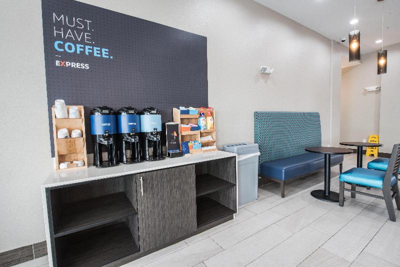 Holiday Inn Express Houston Hobby Airport Area image