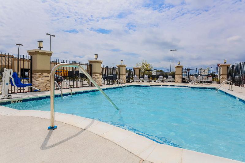 Holiday Inn Express Houston Hobby Airport Area image