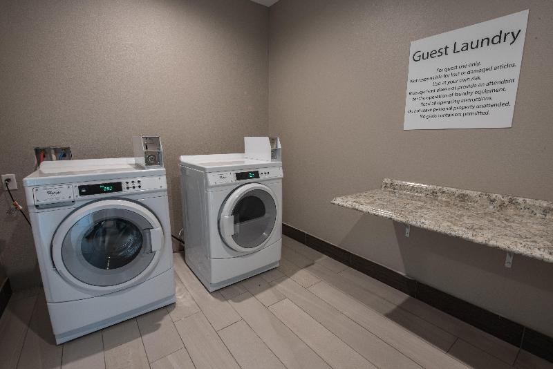 Holiday Inn Express Houston Hobby Airport Area image