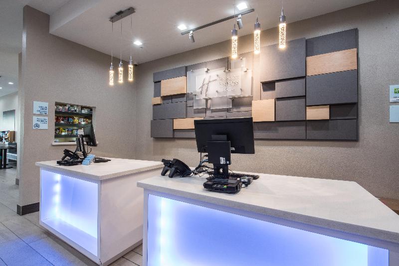 Holiday Inn Express Houston Hobby Airport Area image